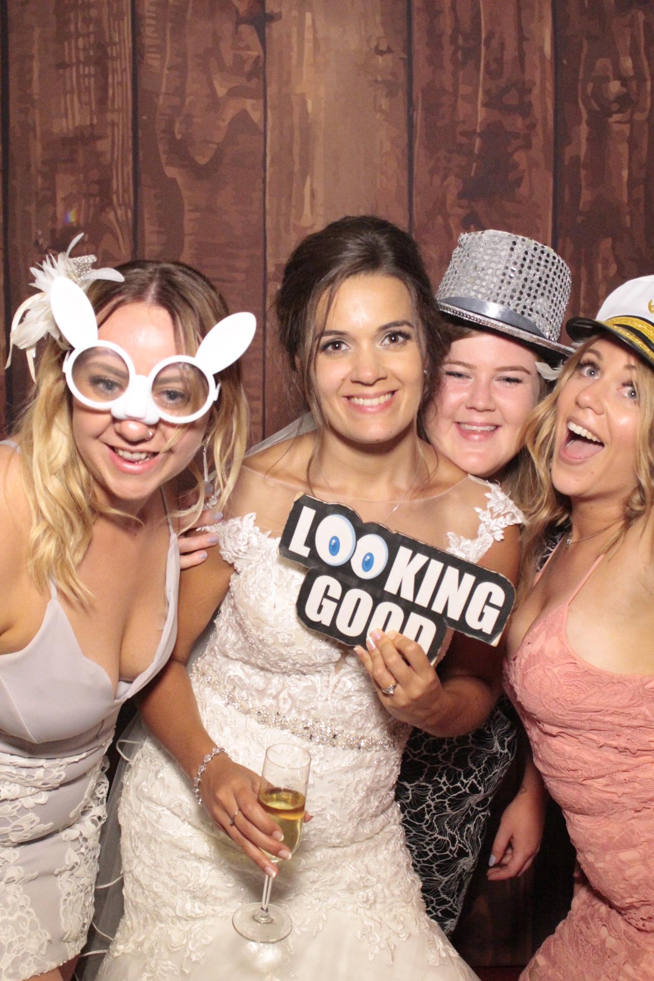 Samantha & Sean's Wedding | View more photos from the event at gallery.myphotoboothexperience.co.uk/u/MyPhotoBoothExperienceLtd/Samantha-Seans-Wedding